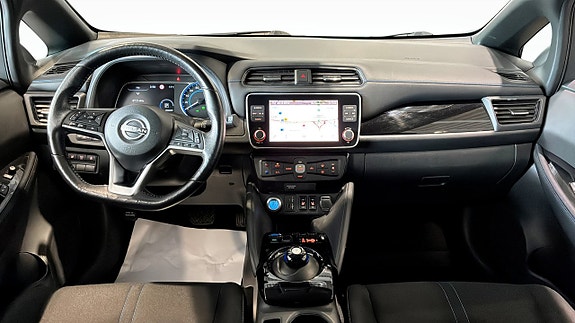 Nissan Leaf 4 of 5