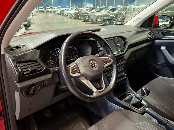 Volkswagen T-Cross 12 of 30