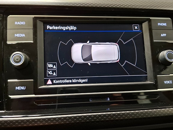 Volkswagen T-Cross 18 of 30