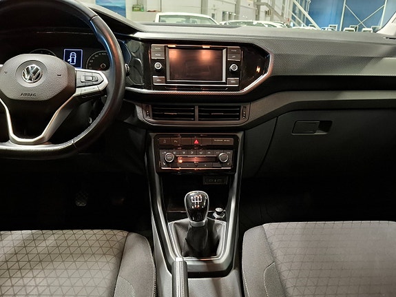 Volkswagen T-Cross 28 of 30