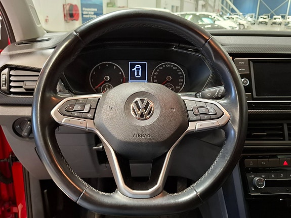 Volkswagen T-Cross 16 of 30