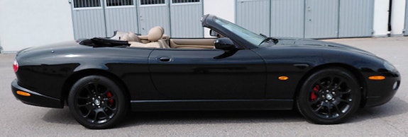 Jaguar XK 4 of 5