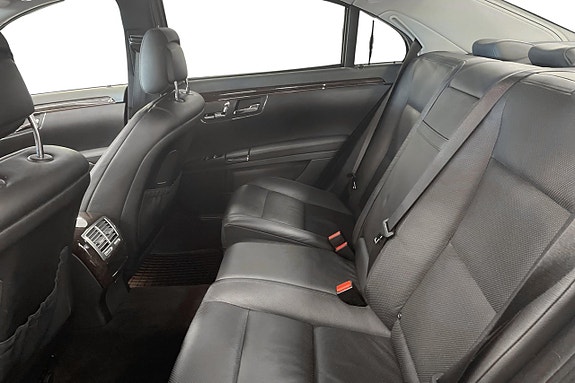 Mercedes-Benz S350 10 of 11