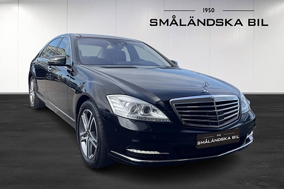 Mercedes-Benz S350 2 of 11