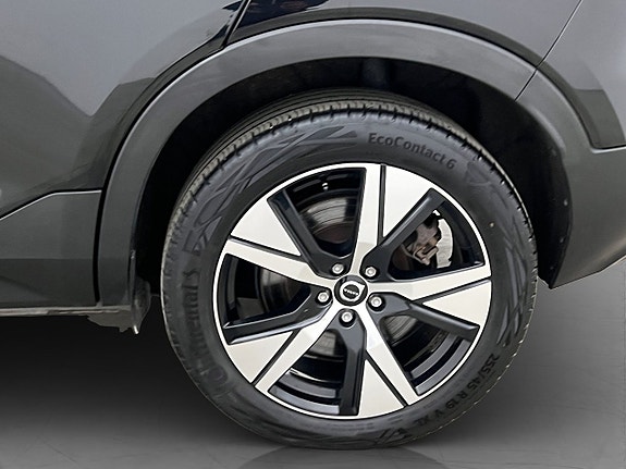 Volvo XC40 30 of 30