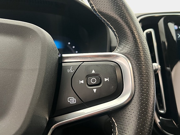 Volvo XC40 27 of 30