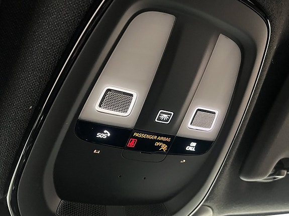 Volvo XC40 28 of 30