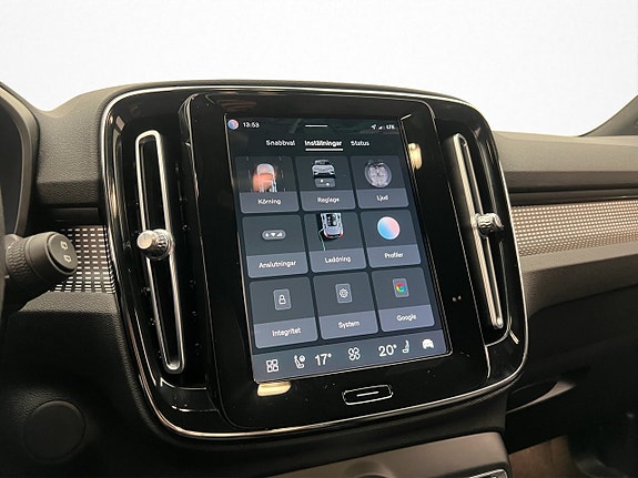 Volvo XC40 19 of 30