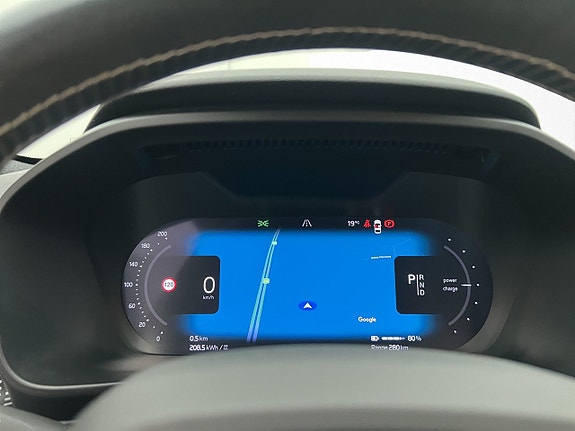 Volvo XC40 14 of 30