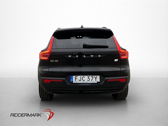 Volvo XC40 6 of 30