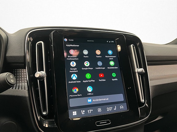 Volvo XC40 17 of 30