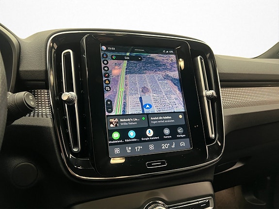 Volvo XC40 16 of 30
