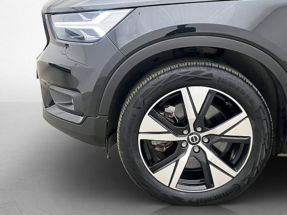 Volvo XC40 29 of 30