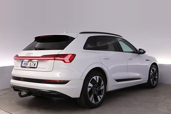 Audi e-tron 5 of 27