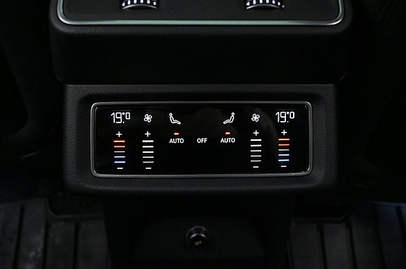 Audi e-tron 24 of 27
