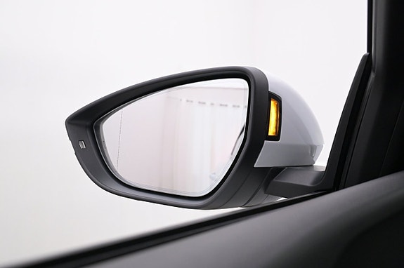 Audi e-tron 22 of 27