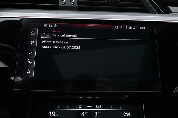 Audi e-tron 17 of 27