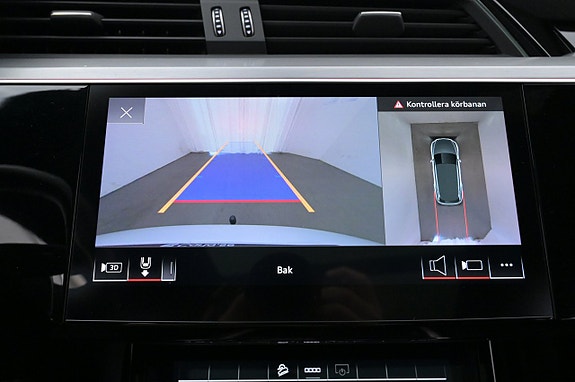 Audi e-tron 14 of 27