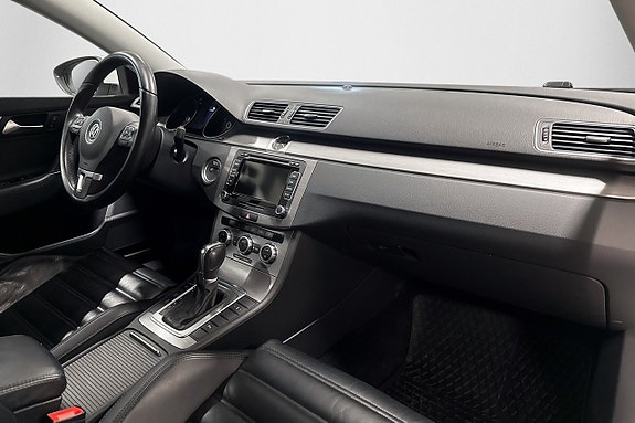 Volkswagen Passat 9 of 21