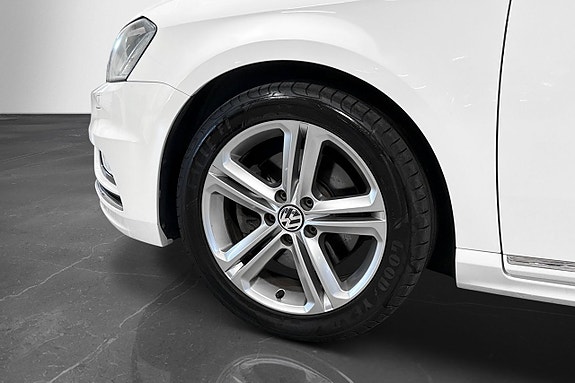 Volkswagen Passat 20 of 21
