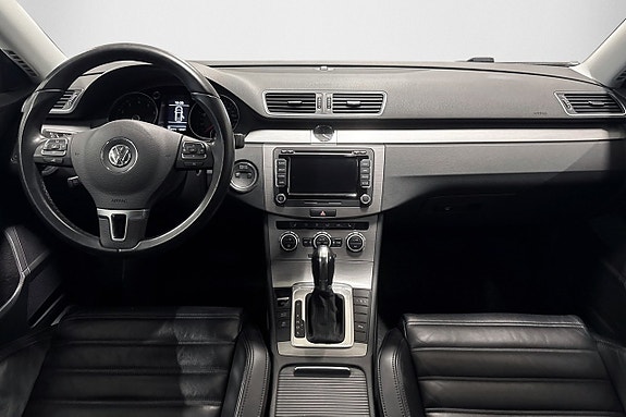 Volkswagen Passat 7 of 21