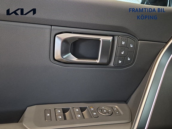 Kia Seltos 15 of 23