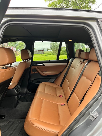 BMW X3 4 of 5