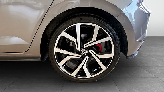 Volkswagen Polo 6 of 17