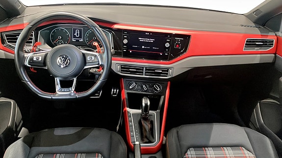 Volkswagen Polo 10 of 17