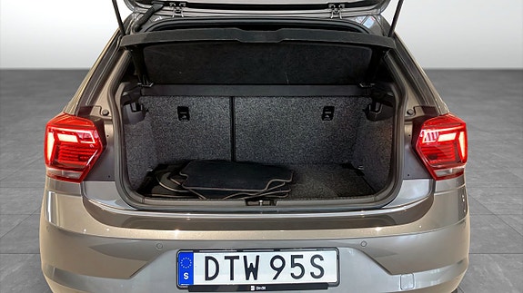 Volkswagen Polo 13 of 17