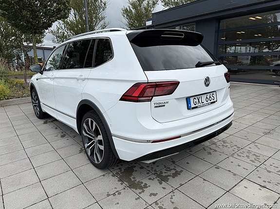 Volkswagen Tiguan Allspace 3 of 5