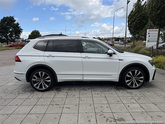 Volkswagen Tiguan Allspace 4 of 5