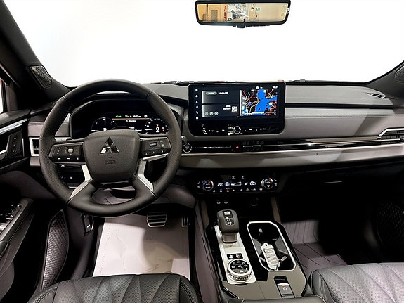Mitsubishi Outlander 3 of 14