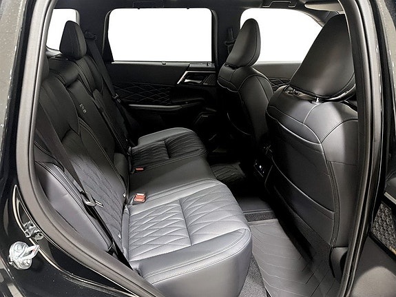 Mitsubishi Outlander 6 of 14