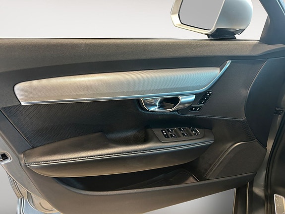 Volvo V90 20 of 26