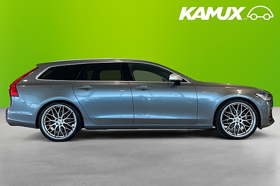 Volvo V90 2 of 5