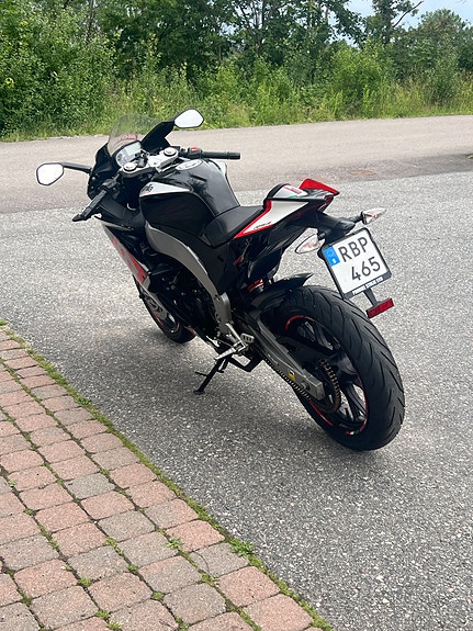 Aprilia RS4 125 3 of 5