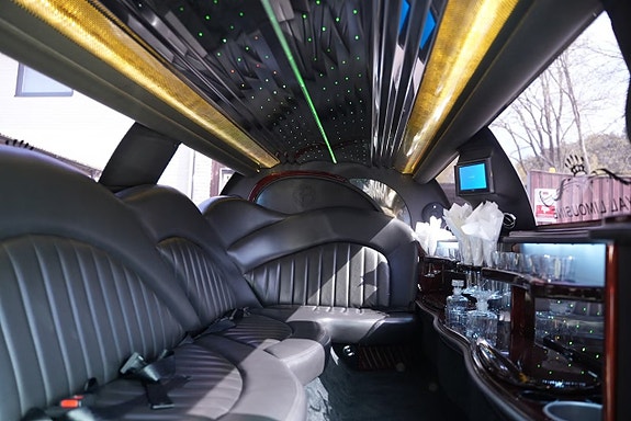 Lincoln Town Car 17 of 21