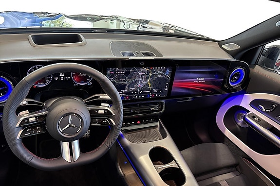 Mercedes-Benz GLB350 8 of 18
