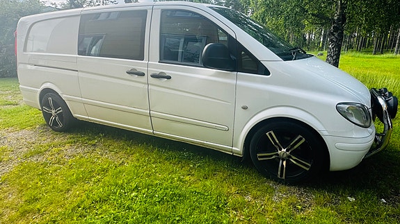 Mercedes-Benz Vito 115 2 of 5