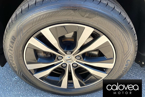 Volvo XC60 13 of 16
