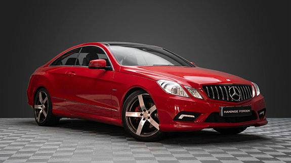 Mercedes-Benz E250 3 of 24