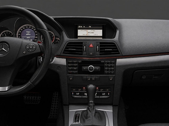 Mercedes-Benz E250 13 of 24
