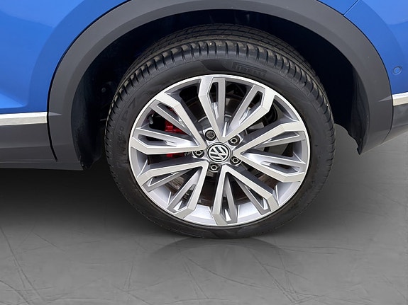 Volkswagen T-Roc 27 of 29