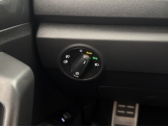 Volkswagen T-Roc 25 of 29