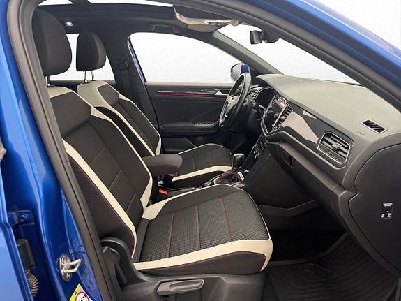 Volkswagen T-Roc 11 of 29