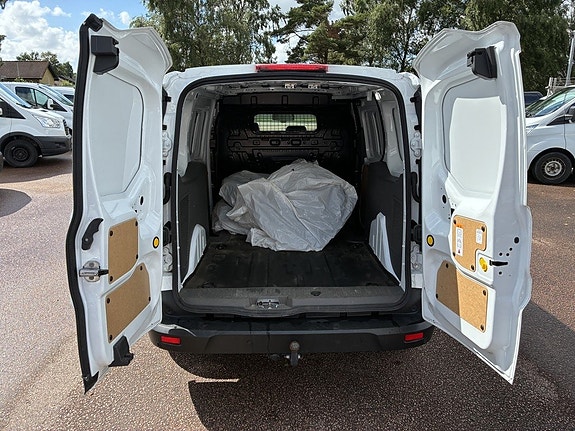 Ford Transit Connect 7 of 12