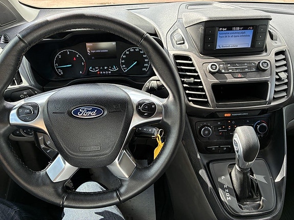 Ford Transit Connect 8 of 12