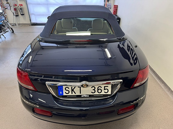 Chrysler Sebring 2 of 5