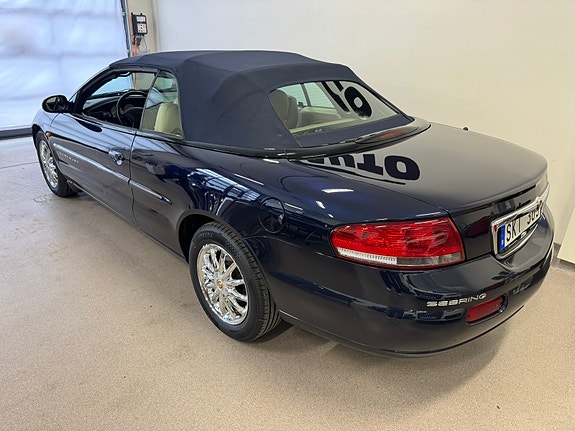 Chrysler Sebring 3 of 5